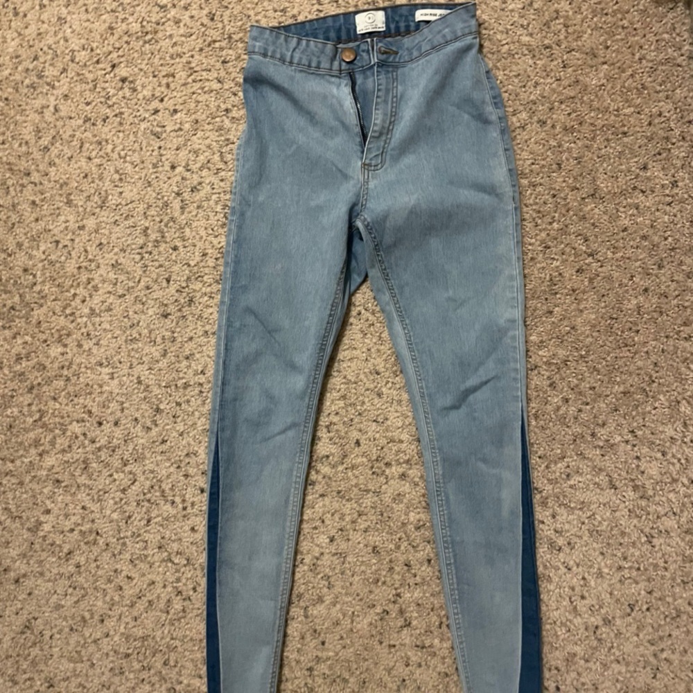 blue skinny jeans